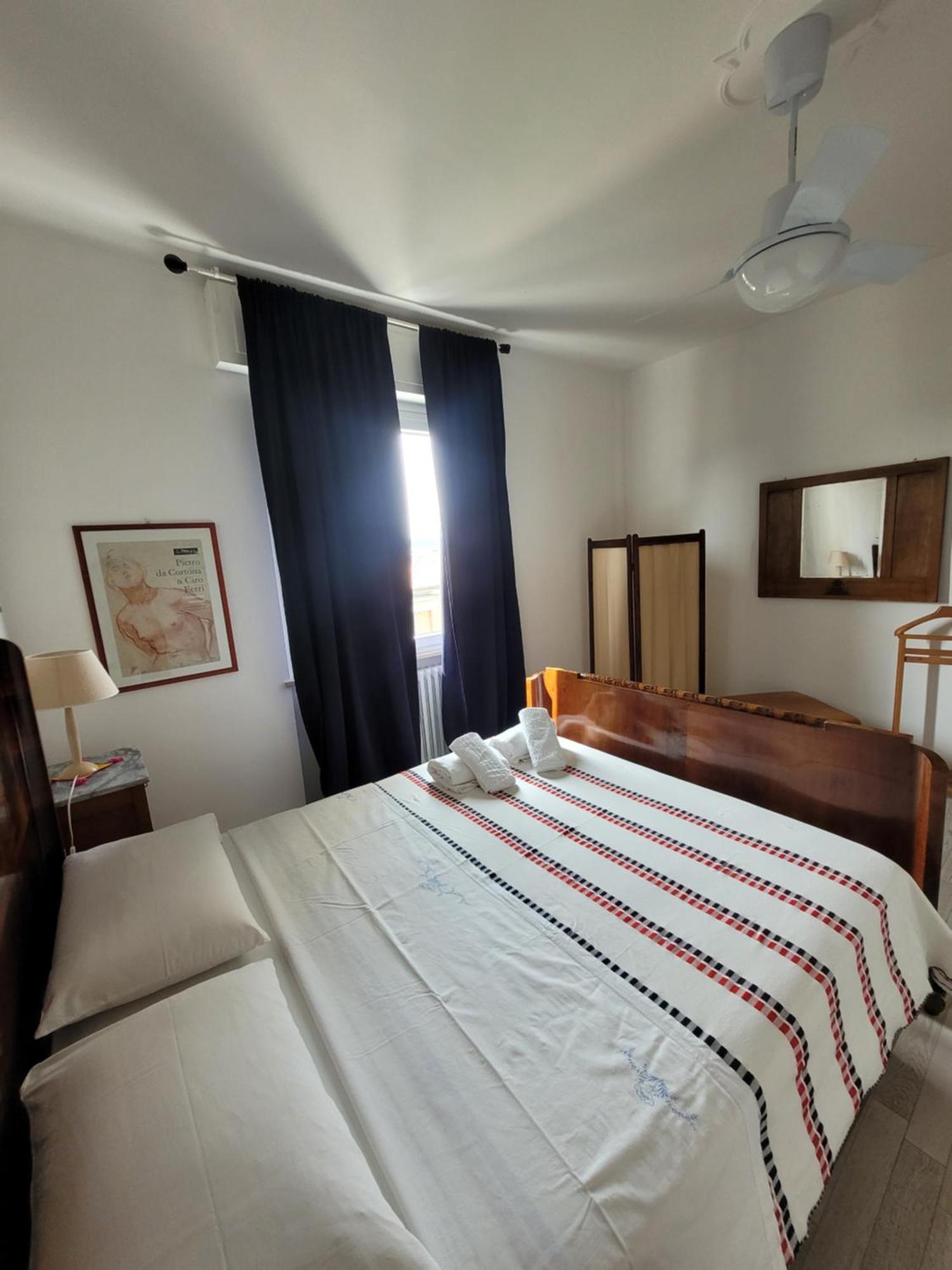 Ferienwohnung Garda Best Living Desenzano del Garda Exterior foto